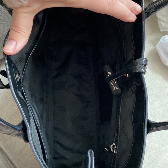 Longchamp midnight blue patent leather Satchel with strap. - Picture 5 of 6